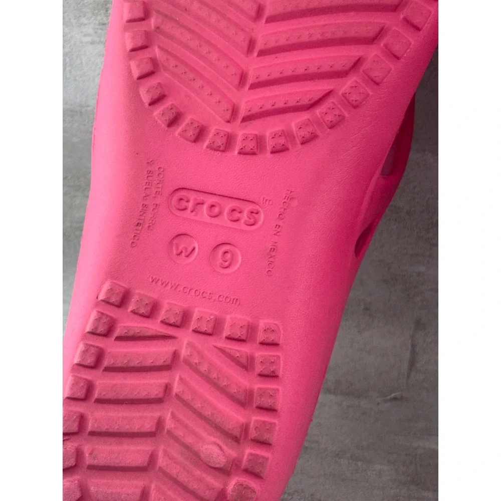 Crocs Kadee II Flip Flops Womens 9 Pink Lightweight Comfort Sandals 202492